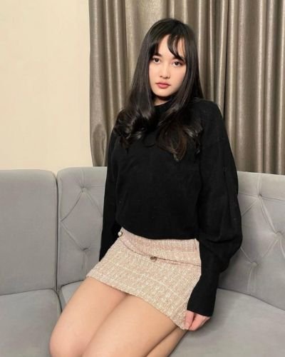 Anika Escort