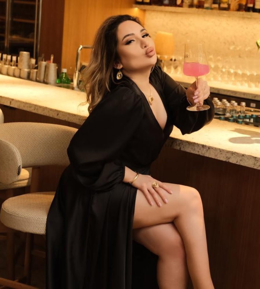 russian-girl-seeking-men-in-goa-julie